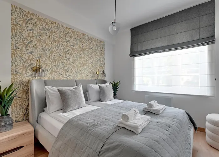 Palm Beach Apartments With Terrace & Parking By Lion Apartments